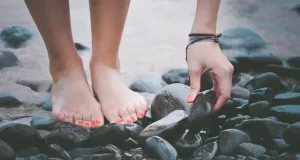 Come curare i calli ai piedi in modo naturale